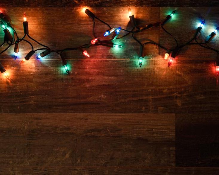 Почему светодиодная гирлянда лучше гирлянды с лампами накаливания?