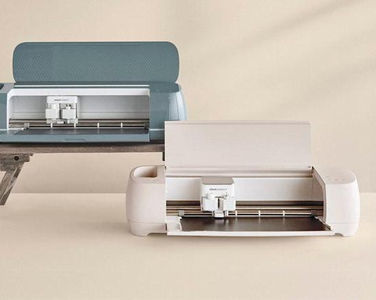 Для любителей домашнего рукоделия компания Circuit из США презентовала две новые машины