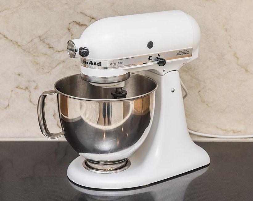 Какой миксер выбрать: планетарный, стандартный или ручной? Плюсы и недостатки каждого вида